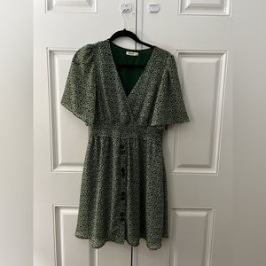 ESSUE | Green Knee Length Dress W/ Short Sleeve & Button Detail